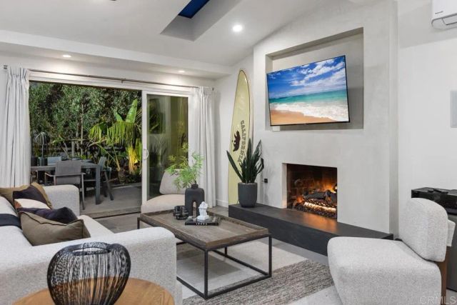 803 Saxony Road, Encinitas, CA 92024