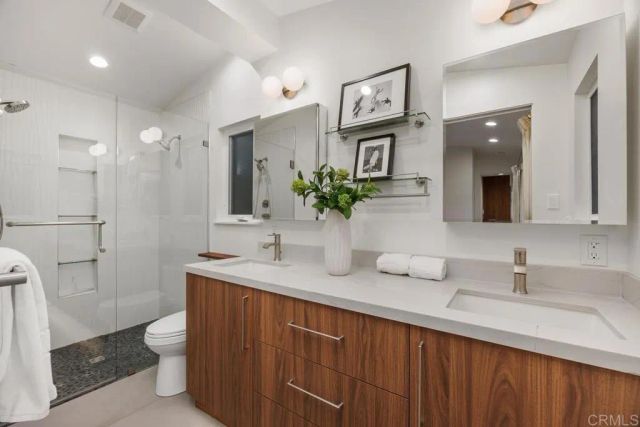 803 Saxony Road, Encinitas, CA 92024