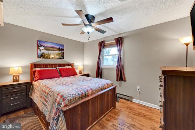 3015 ACORN LANE, Red Lion, PA 17356