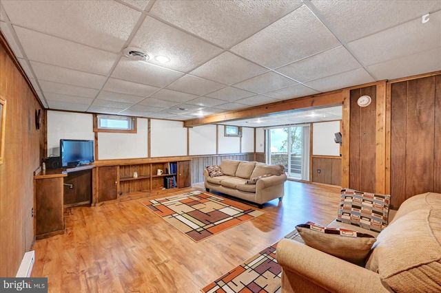 3015 ACORN LANE, Red Lion, PA 17356