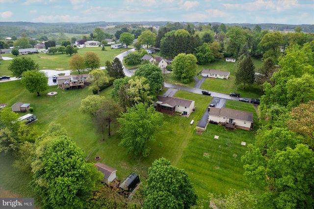 3015 ACORN LANE, Red Lion, PA 17356