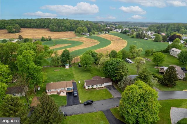 3015 ACORN LANE, Red Lion, PA 17356