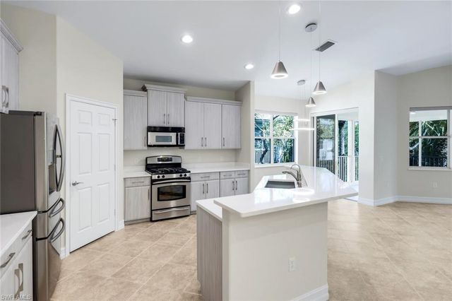 2040 Tarpon Bay DR N 201, Naples, FL 34119