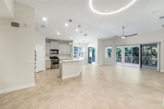 2040 Tarpon Bay DR N 201, Naples, FL 34119