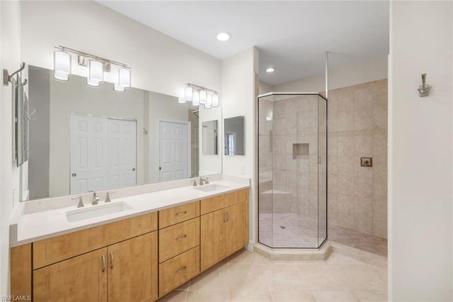 2040 Tarpon Bay DR N 201, Naples, FL 34119