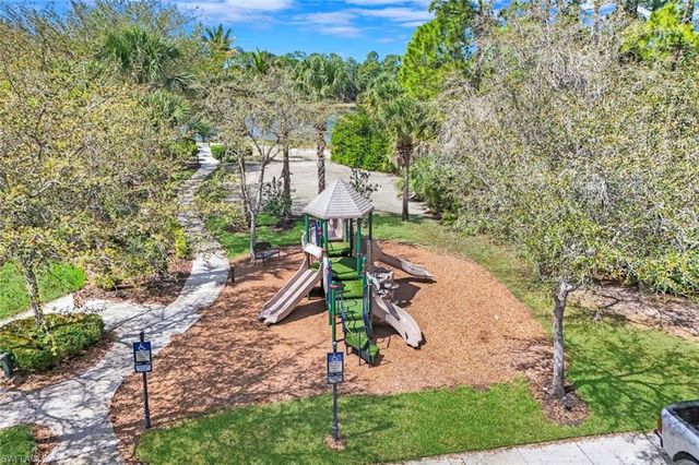 2040 Tarpon Bay DR N 201, Naples, FL 34119