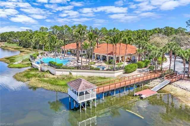 2040 Tarpon Bay DR N 201, Naples, FL 34119