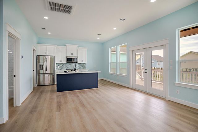 17518 Bristow Drive, Galveston, TX 77554