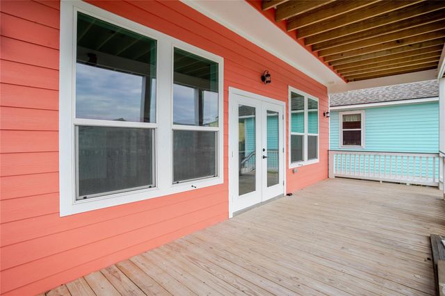 17518 Bristow Drive, Galveston, TX 77554