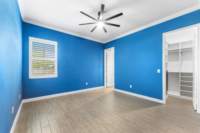 940 Hookline Circle, Loxahatchee, FL 33470