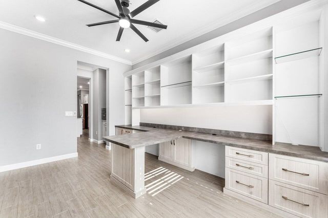 940 Hookline Circle, Loxahatchee, FL 33470