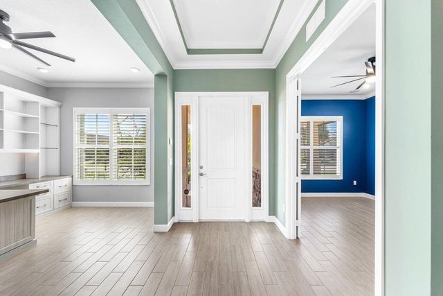 940 Hookline Circle, Loxahatchee, FL 33470