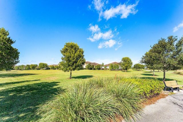 940 Hookline Circle, Loxahatchee, FL 33470