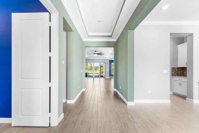 940 Hookline Circle, Loxahatchee, FL 33470