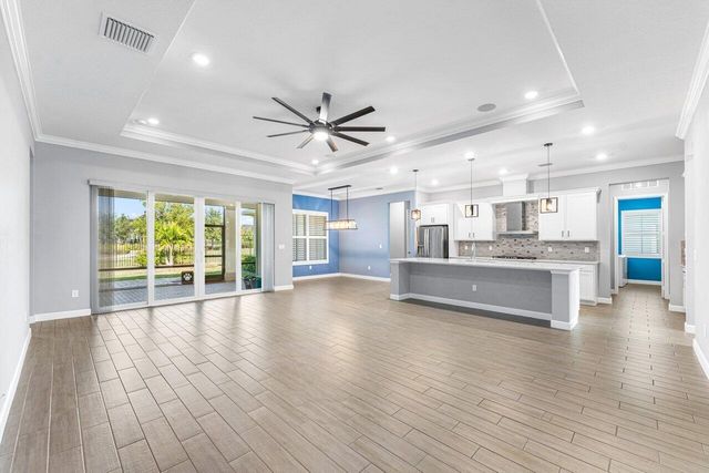 940 Hookline Circle, Loxahatchee, FL 33470