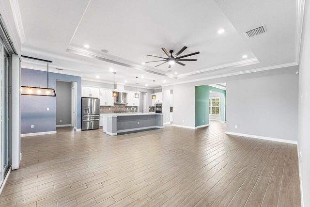 940 Hookline Circle, Loxahatchee, FL 33470