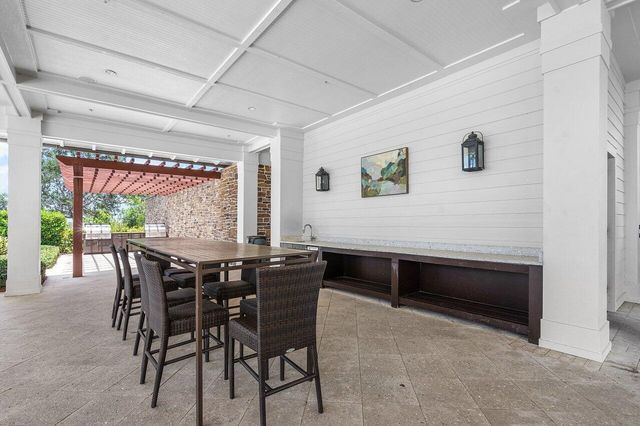 940 Hookline Circle, Loxahatchee, FL 33470