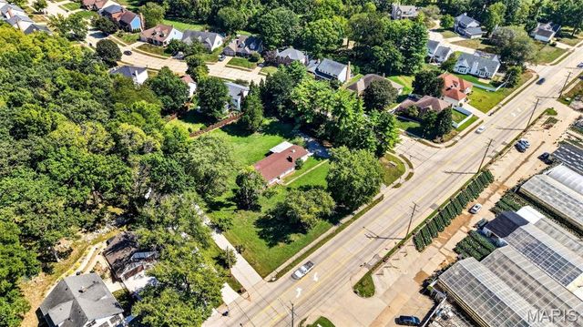 2458 Barrett Station Road, Ballwin, MO 63021