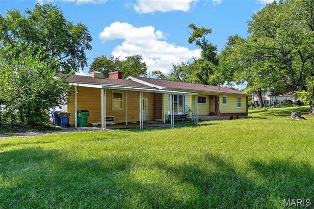 2458 Barrett Station Road, Ballwin, MO 63021