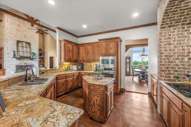1145 Veal Station Road A, Weatherford, TX 76085