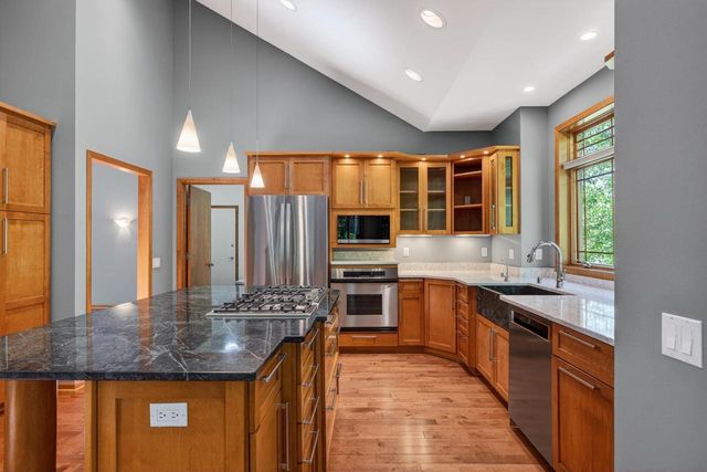 659 Acadia Way, Verona, WI 53593