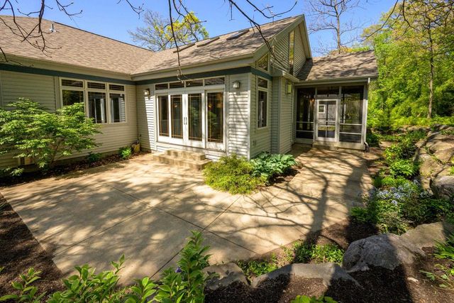 659 Acadia Way, Verona, WI 53593
