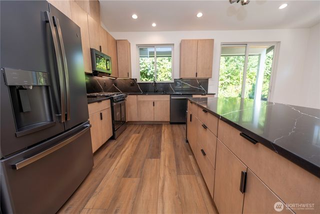 9060 Sea Mist Lane, Blaine, WA 98230