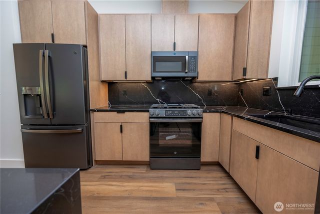 9060 Sea Mist Lane, Blaine, WA 98230