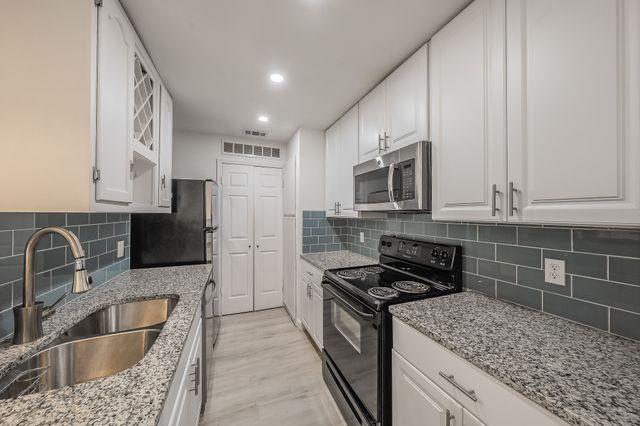 8404 Forest Lane 305, Dallas, TX 75243