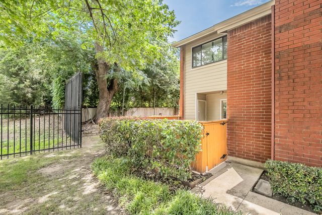 8404 Forest Lane 305, Dallas, TX 75243