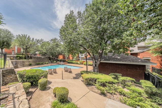8404 Forest Lane 305, Dallas, TX 75243