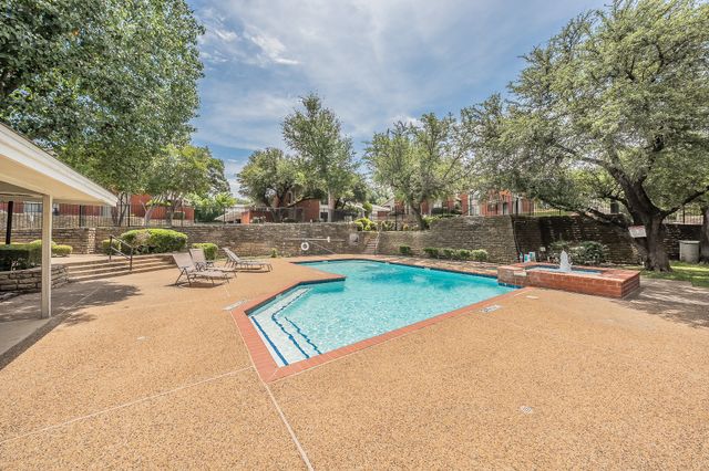 8404 Forest Lane 305, Dallas, TX 75243