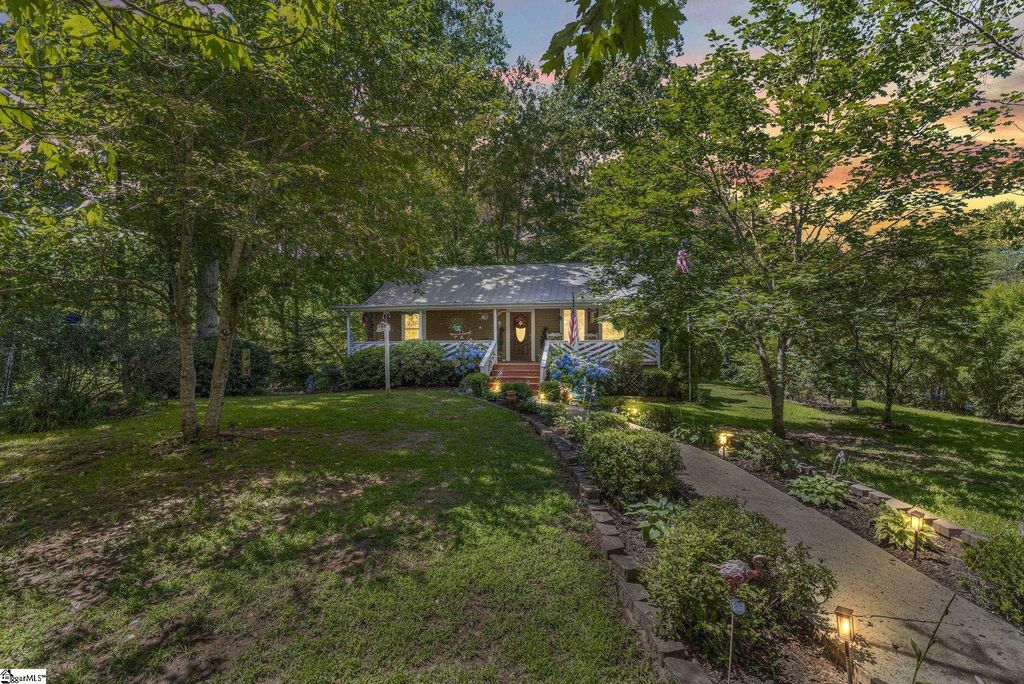 495 Pleasant Grove Road, Pickens, SC 29671
