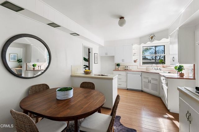 1563 Valencia Avenue, Pasadena, CA 91104