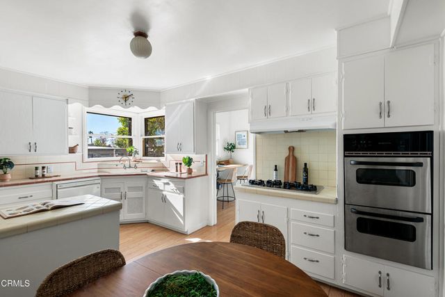 1563 Valencia Avenue, Pasadena, CA 91104