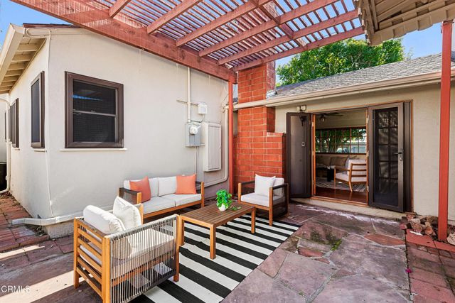 1563 Valencia Avenue, Pasadena, CA 91104