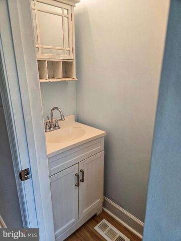 4126 REISTERSTOWN RD, Baltimore, MD 21215