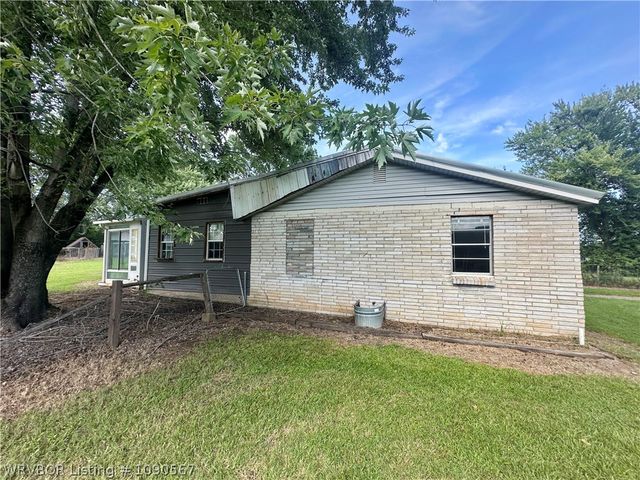 5919 Alma Highway, Van Buren, AR 72956
