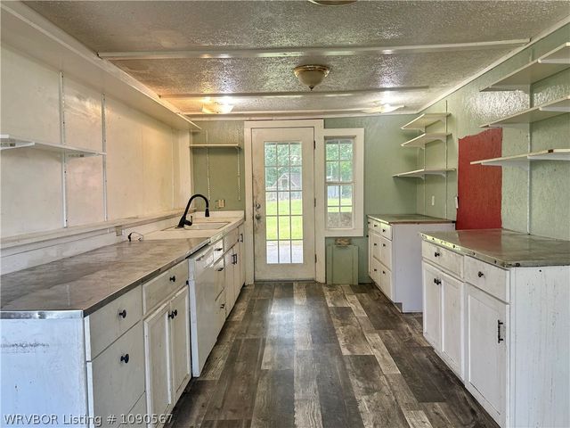 5919 Alma Highway, Van Buren, AR 72956