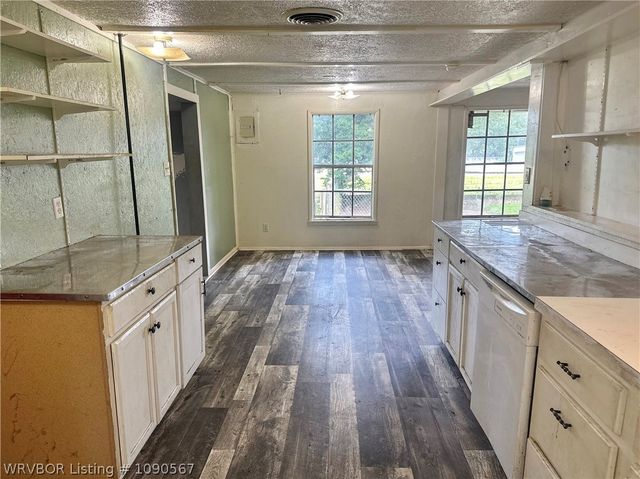 5919 Alma Highway, Van Buren, AR 72956