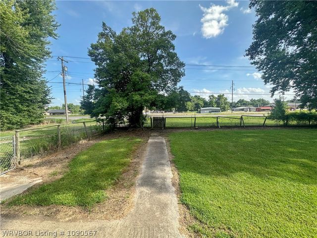 5919 Alma Highway, Van Buren, AR 72956