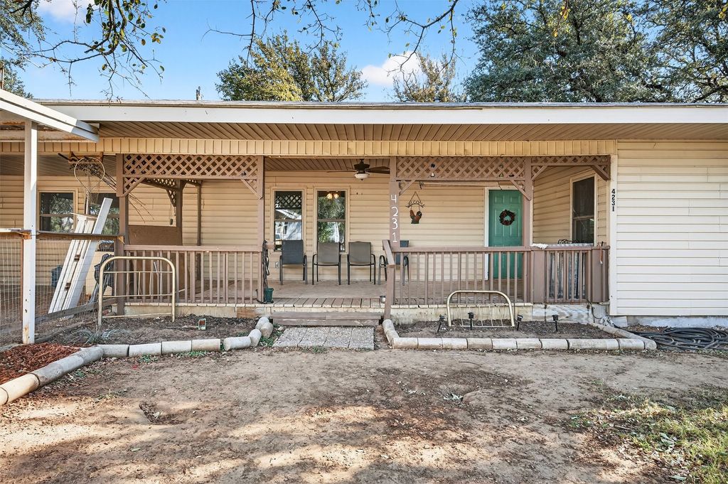 4231 Terri Lee Lane, Granbury, TX 76048