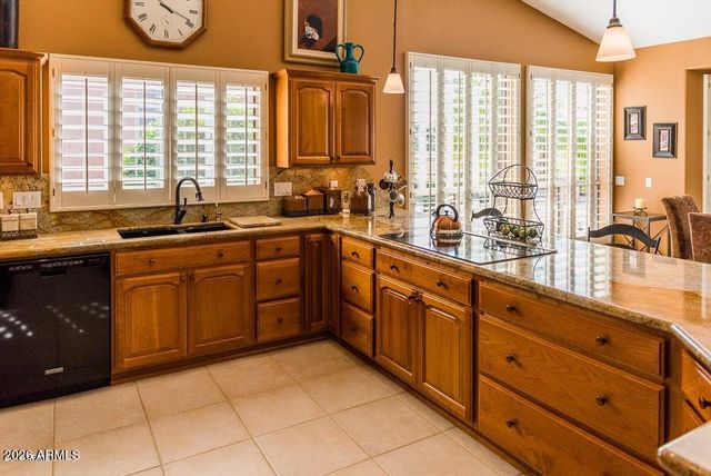 9429 E SUNRIDGE Drive, Sun Lakes, AZ 85248