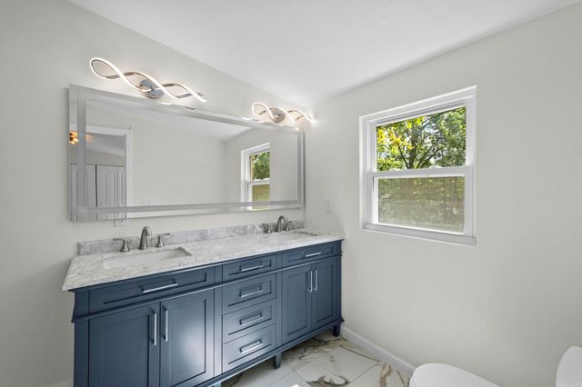 18820 Honeysuckle Lane, Little Rock, AR 72206
