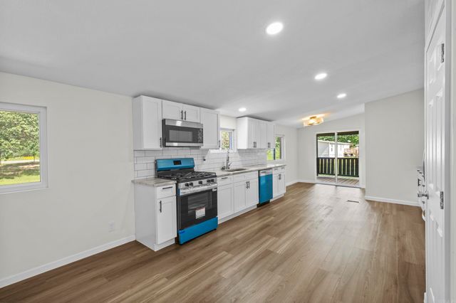 18820 Honeysuckle Lane, Little Rock, AR 72206
