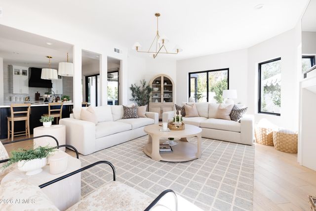 3481 S VISTA Drive, Chandler, AZ 85248