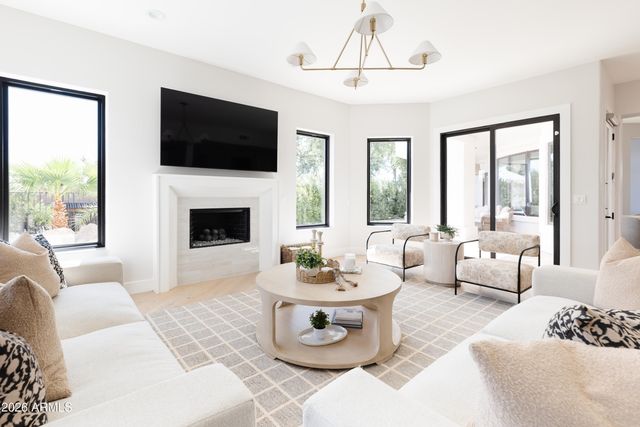 3481 S VISTA Drive, Chandler, AZ 85248