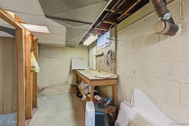 3679 Old Farm Lane, Fort Gratiot, MI 48059