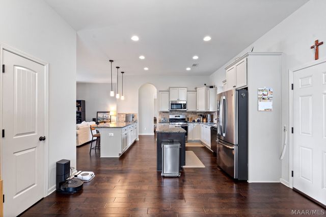 9192 CRESCENT LODGE Circle, Pike Road, AL 36064