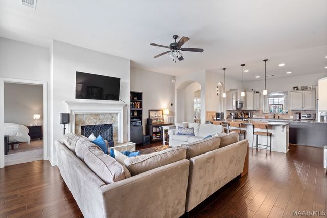 9192 CRESCENT LODGE Circle, Pike Road, AL 36064